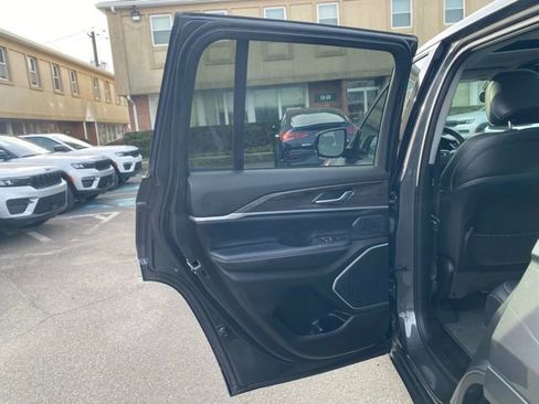 Used 2024 Jeep Grand Cherokee Limited 4xe image 27