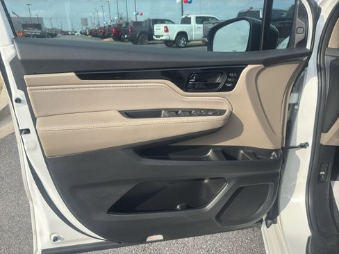 Used 2022 Honda Odyssey Touring image 13