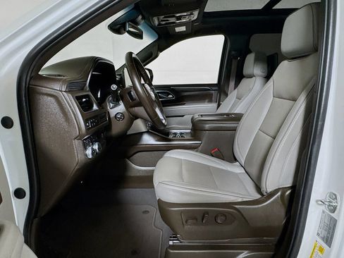 Used 2024 GMC Yukon XL SLT w/ SLT Luxury Package AWD/4WD image 20