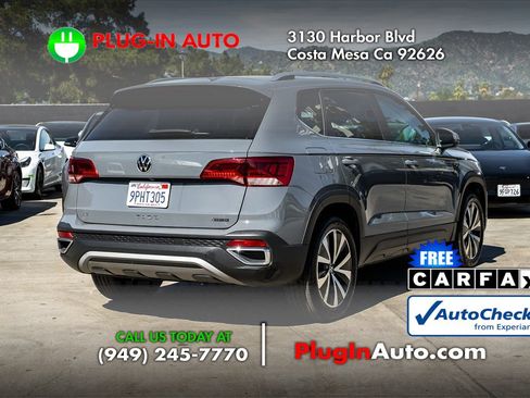Used 2022 Volkswagen Taos SE w/ Panoramic Sunroof Package image 5