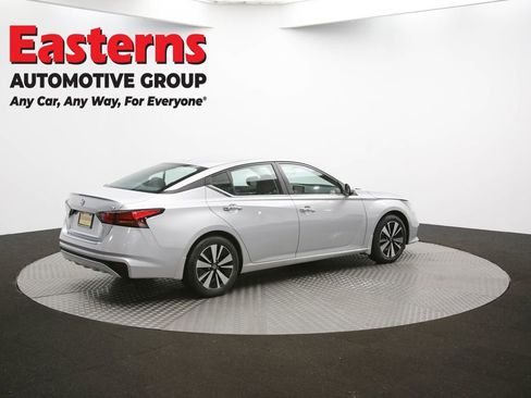 Used 2022 Nissan Altima 2.5 SV image 41