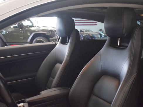 Used 2011 Mercedes-Benz E 550 Coupe image 41