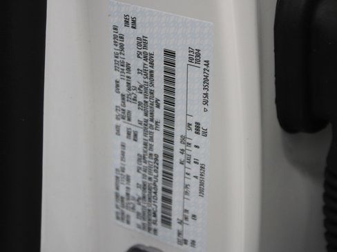 Used 2023 Lincoln Corsair AWD image 38