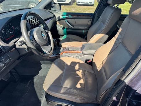Used 2005 BMW X5 4.4i image 10
