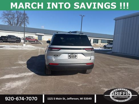 New 2026 Jeep Grand Cherokee Limited w/ Limited Altitude Package image 11