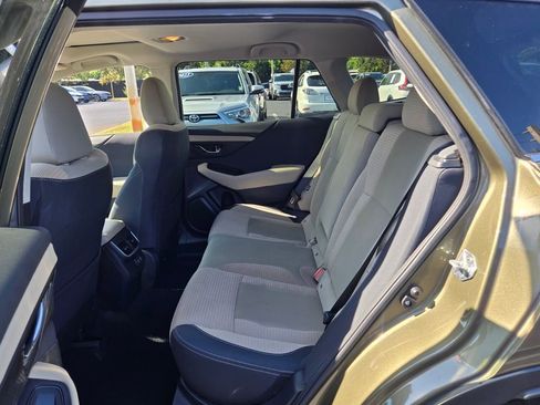 Used 2022 Subaru Outback Premium image 12