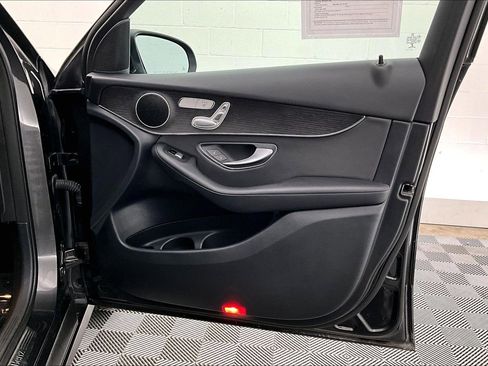 Certified 2022 Mercedes-Benz GLC 300 image 25