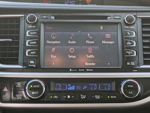 Used 2019 Toyota Highlander Limited image 16