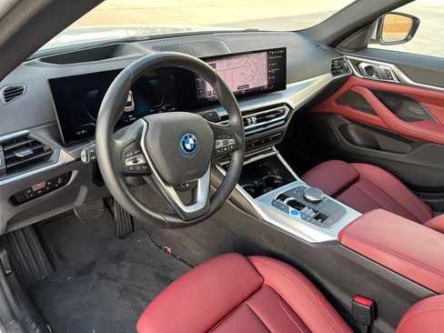 Used 2023 BMW i4 eDrive40 w/ Premium Package RWD image 11