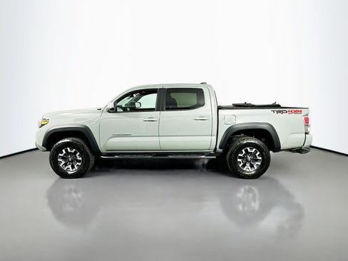 Used 2023 Toyota Tacoma TRD Off-Road w/ Technology Package AWD/4WD image 5