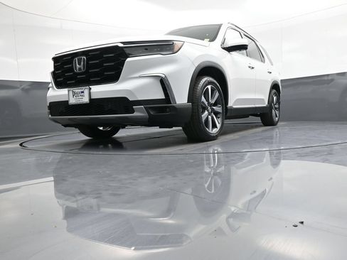 Certified 2024 Honda Pilot Elite image 28