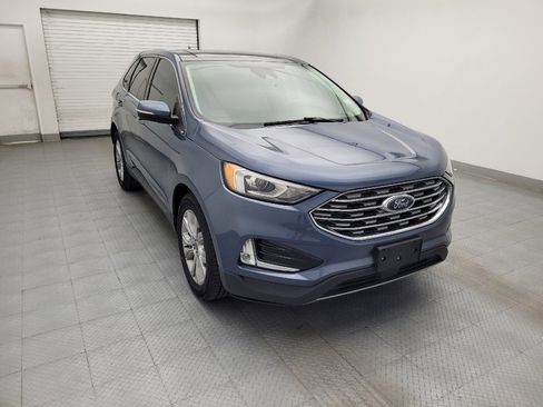 Used 2019 Ford Edge Titanium w/ Cold Weather Package AWD/4WD image 13