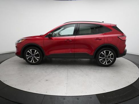 Used 2021 Ford Escape SE w/ SE Sport Appearance Package AWD/4WD image 24