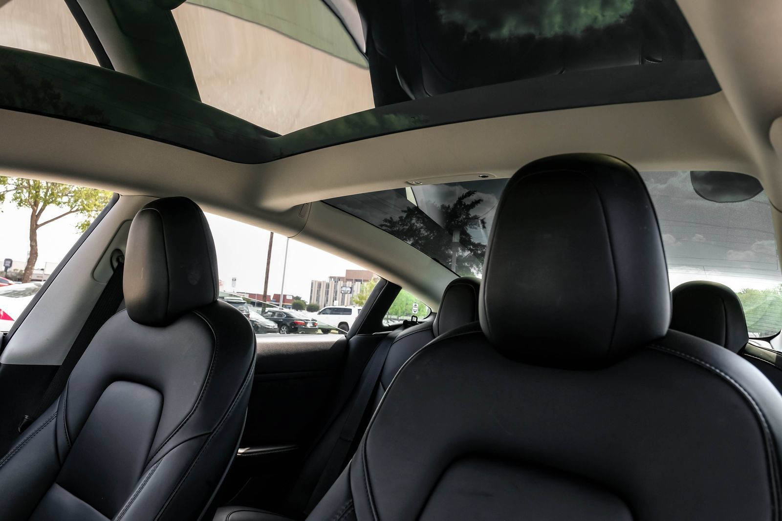 Used 2022 Tesla Model 3 RWD image 5