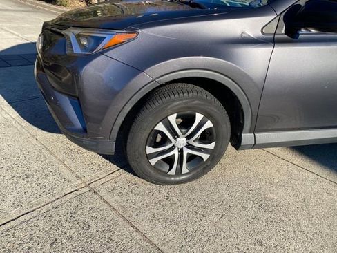 Used 2017 Toyota RAV4 LE image 6