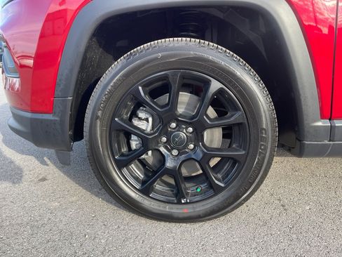 New 2026 Jeep Compass Latitude image 30