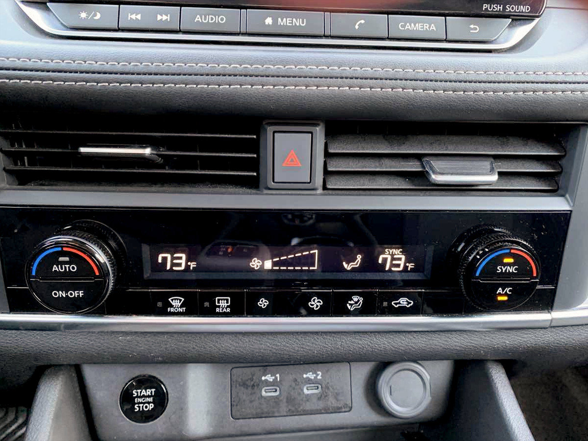 Used 2025 Nissan Rogue SV AWD/4WD image 27