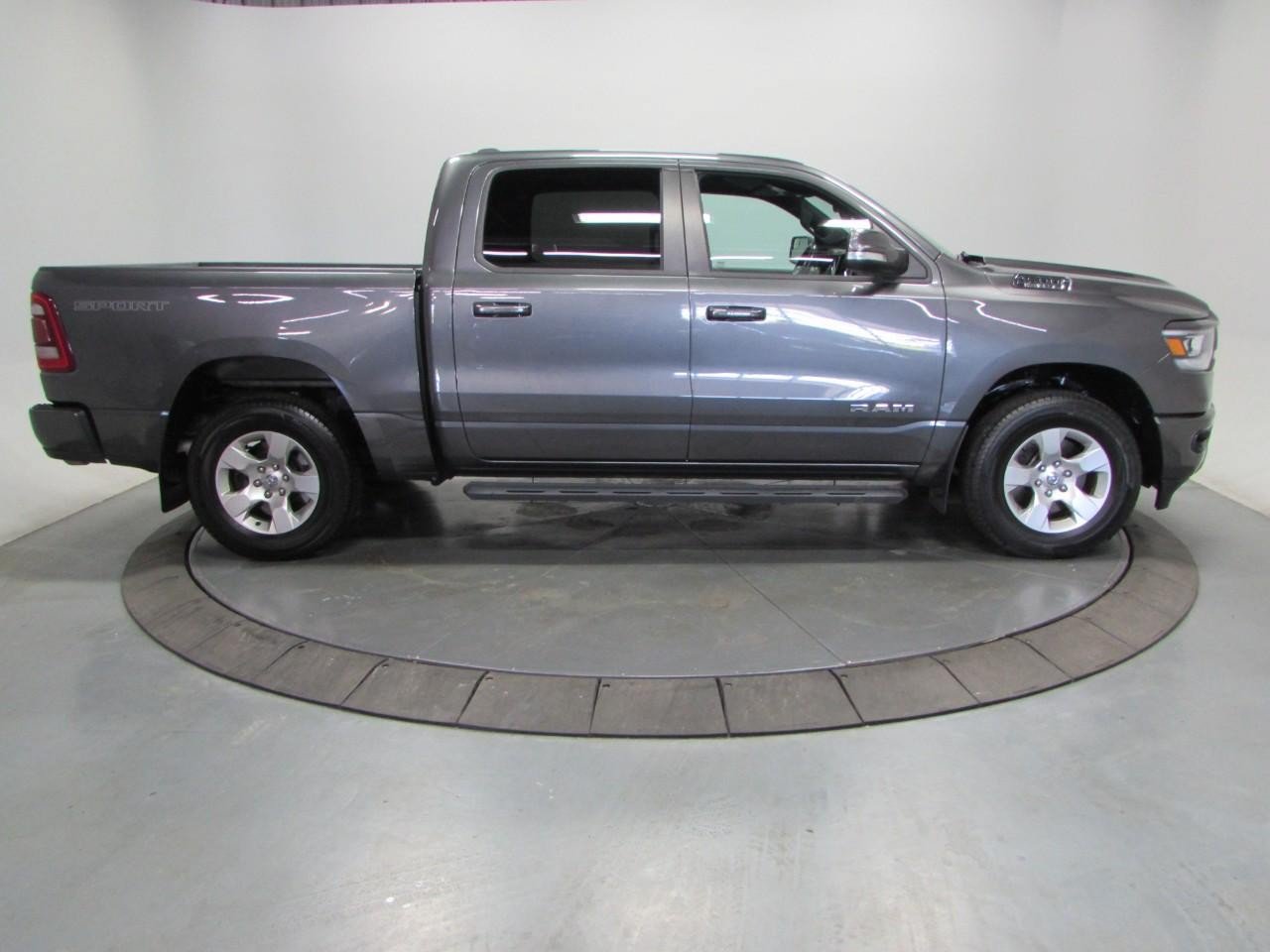 Used 2020 RAM 1500 Big Horn AWD/4WD image 8