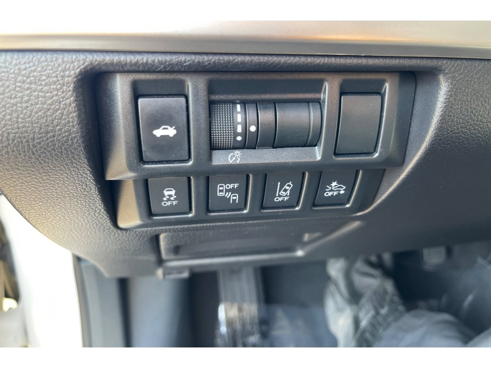 Used 2018 Subaru Legacy 3.6R Limited AWD/4WD image 38