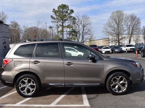 Used 2017 Subaru Forester 2.5i Touring AWD/4WD image 7