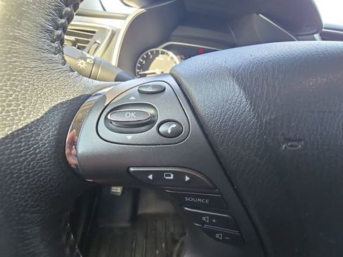 Used 2020 Nissan Murano SV image 16