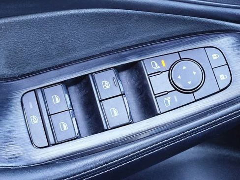 Certified 2024 Nissan Rogue SV image 21