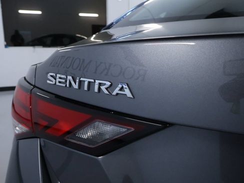 Used 2025 Nissan Sentra SV FWD image 10