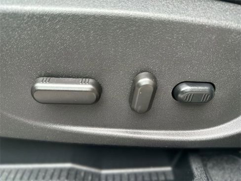 Certified 2017 Ford Escape Titanium w/ Equipment Group 301A image 13