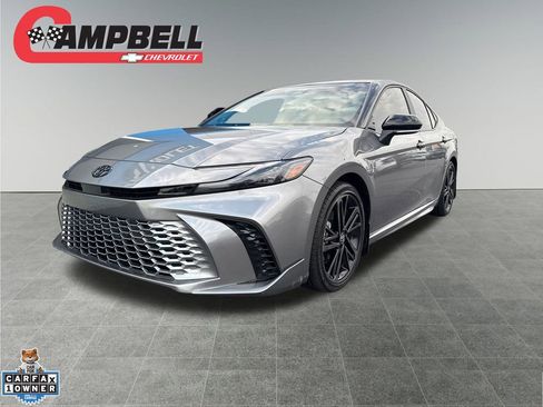 Used 2025 Toyota Camry XSE image 1