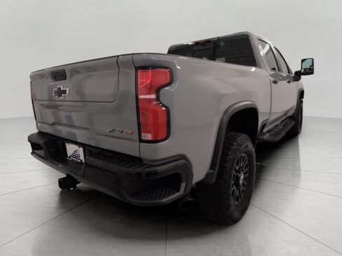 Used 2025 Chevrolet Silverado 2500 ZR2 w/ Technology Package AWD/4WD image 19