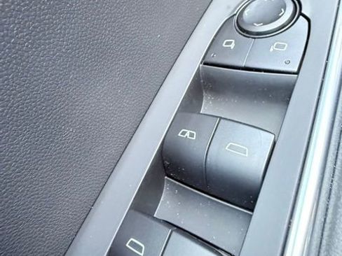 Certified 2025 GMC Acadia Elevation FWD image 37