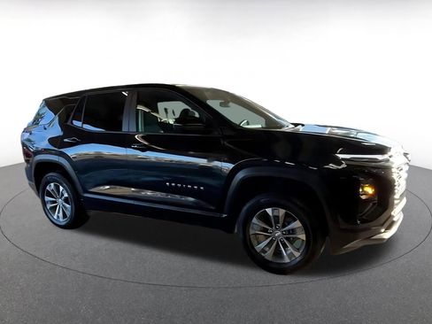 Used 2025 Chevrolet Equinox LT image 16