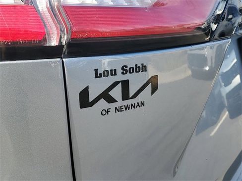 Used 2024 Ford Edge SEL image 7