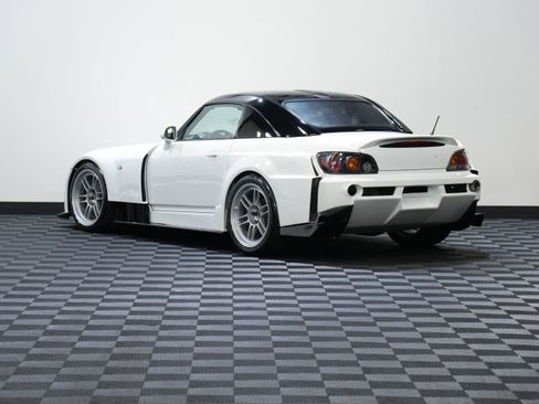 Used 2006 Honda S2000 image 8