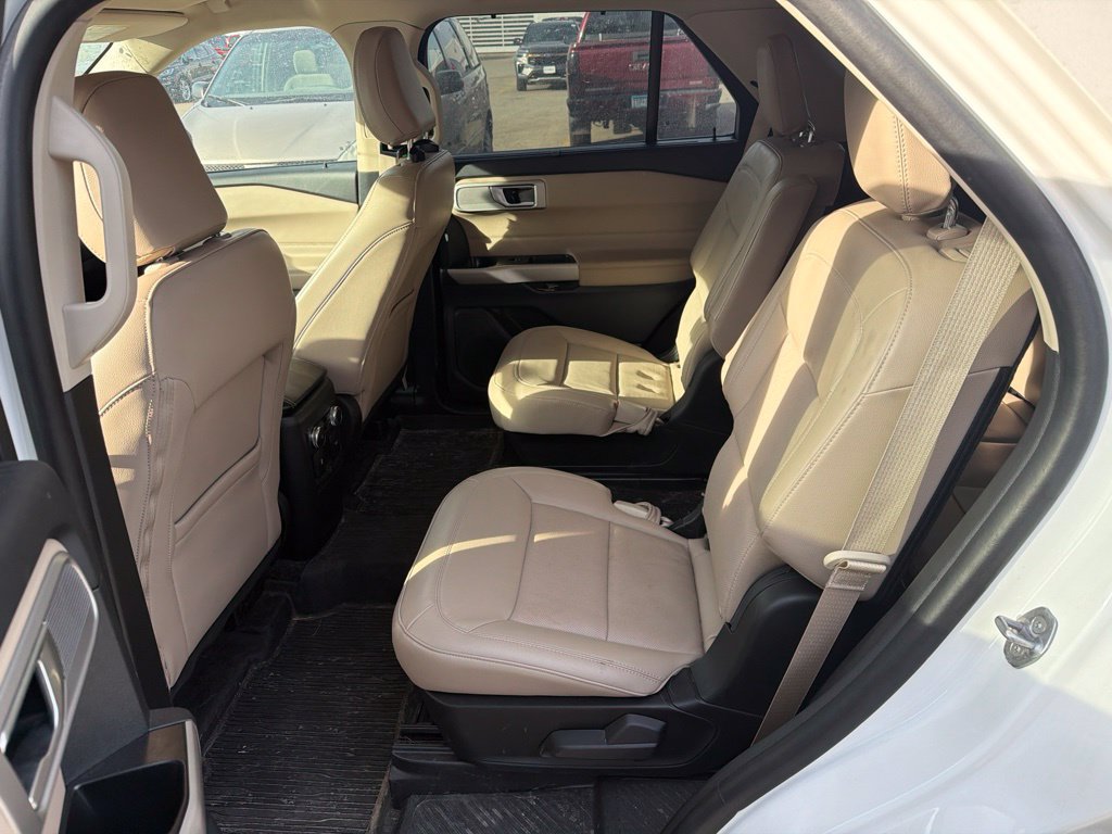 Used 2023 Ford Explorer Limited AWD/4WD image 9