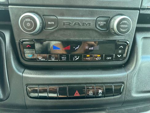 Used 2023 RAM ProMaster 2500 FWD image 19