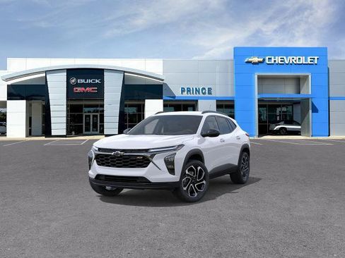 New 2026 Chevrolet Trax RS w/ Driver Confidence Package FWD image 32
