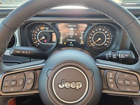 Certified 2025 Jeep Wrangler Unlimited Sport image 22