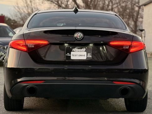 Used 2020 Alfa Romeo Giulia w/ Nero Edizione image 4