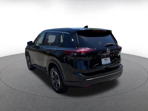 Used 2025 Nissan Rogue SV AWD/4WD image 11