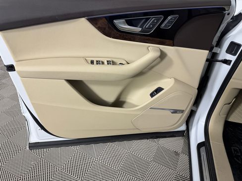 Used 2018 Audi Q7 3.0T Prestige w/ Prestige Package image 16