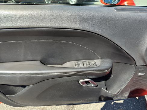 Used 2017 Dodge Challenger GT w/ Technology Group image 10