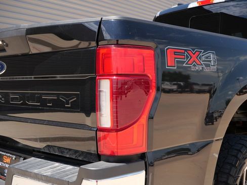 Used 2020 Ford F250 Lariat w/ Lariat Ultimate Package AWD/4WD image 9