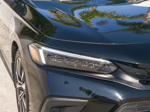 Used 2024 Honda Civic EX-L image 4