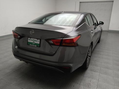Used 2025 Nissan Altima 2.5 SV FWD image 7