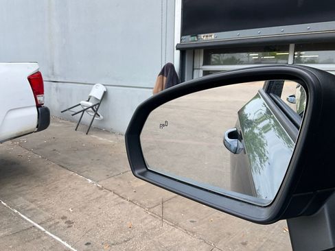 Used 2025 Volkswagen Taos S image 17