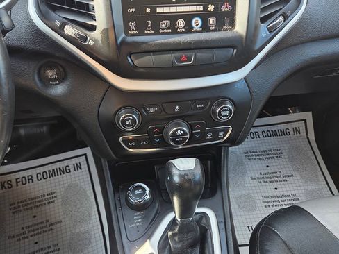 Used 2014 Jeep Cherokee Limited AWD/4WD image 9