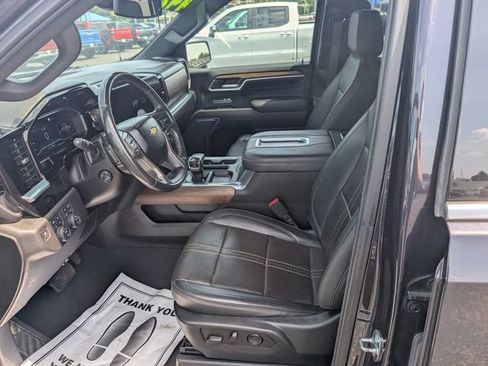 Used 2022 Chevrolet Silverado 1500 High Country w/ Z71 Off-Road Package AWD/4WD image 14
