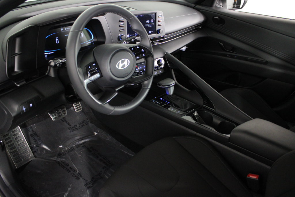 Certified 2026 Hyundai Elantra SEL Sport Premium FWD image 19
