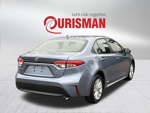 Used 2025 Toyota Corolla LE image 2